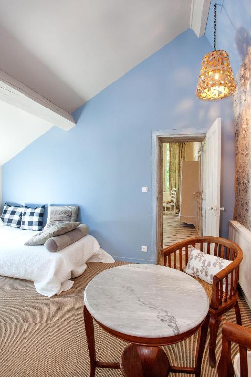 Domaine Le Castelet Bed & Breakfast กัสทร์ ห้อง รูปภาพ