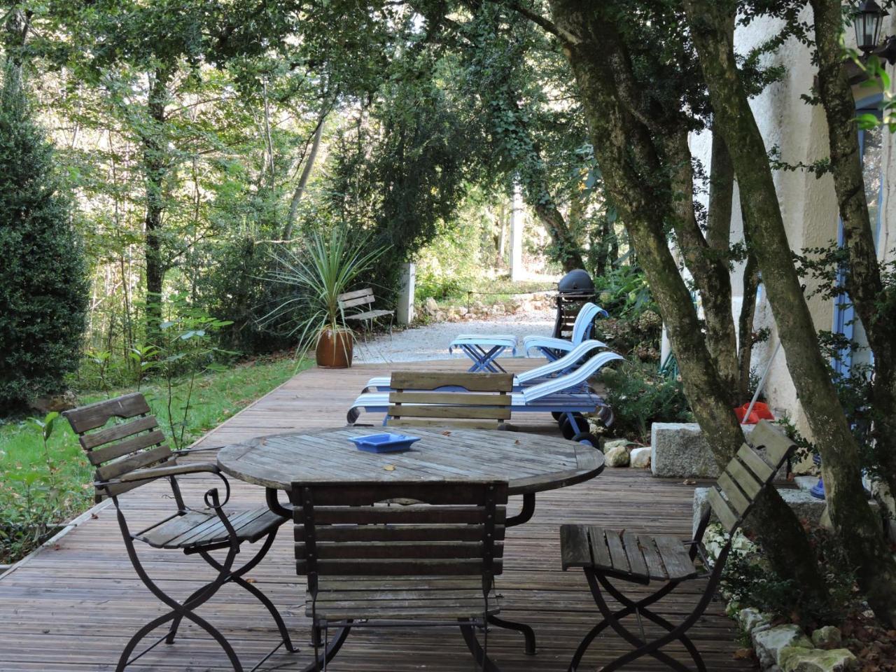 Domaine Le Castelet Bed & Breakfast กัสทร์ ภายนอก รูปภาพ
